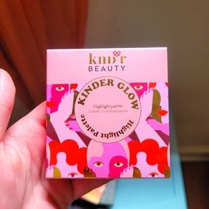 NIB kindr beauty Highlighter Palette